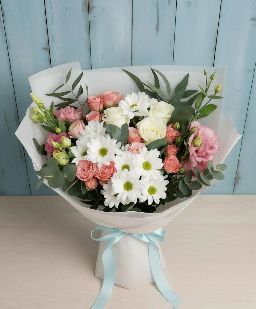 Букет цветов из: Розы, Лизиантусы и Хризантемы в Невельске