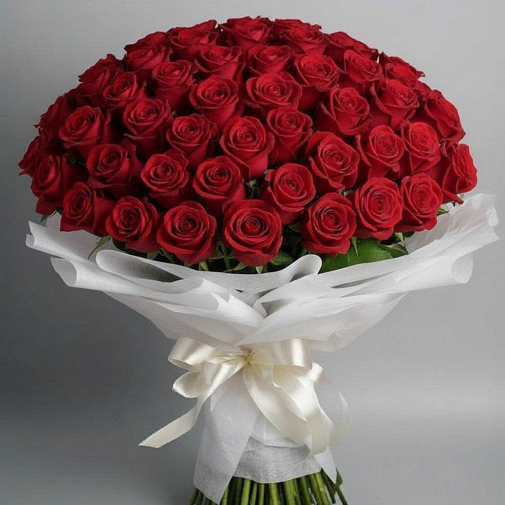 Букет 101 Красная роза Блэк Мэджик в Невельске