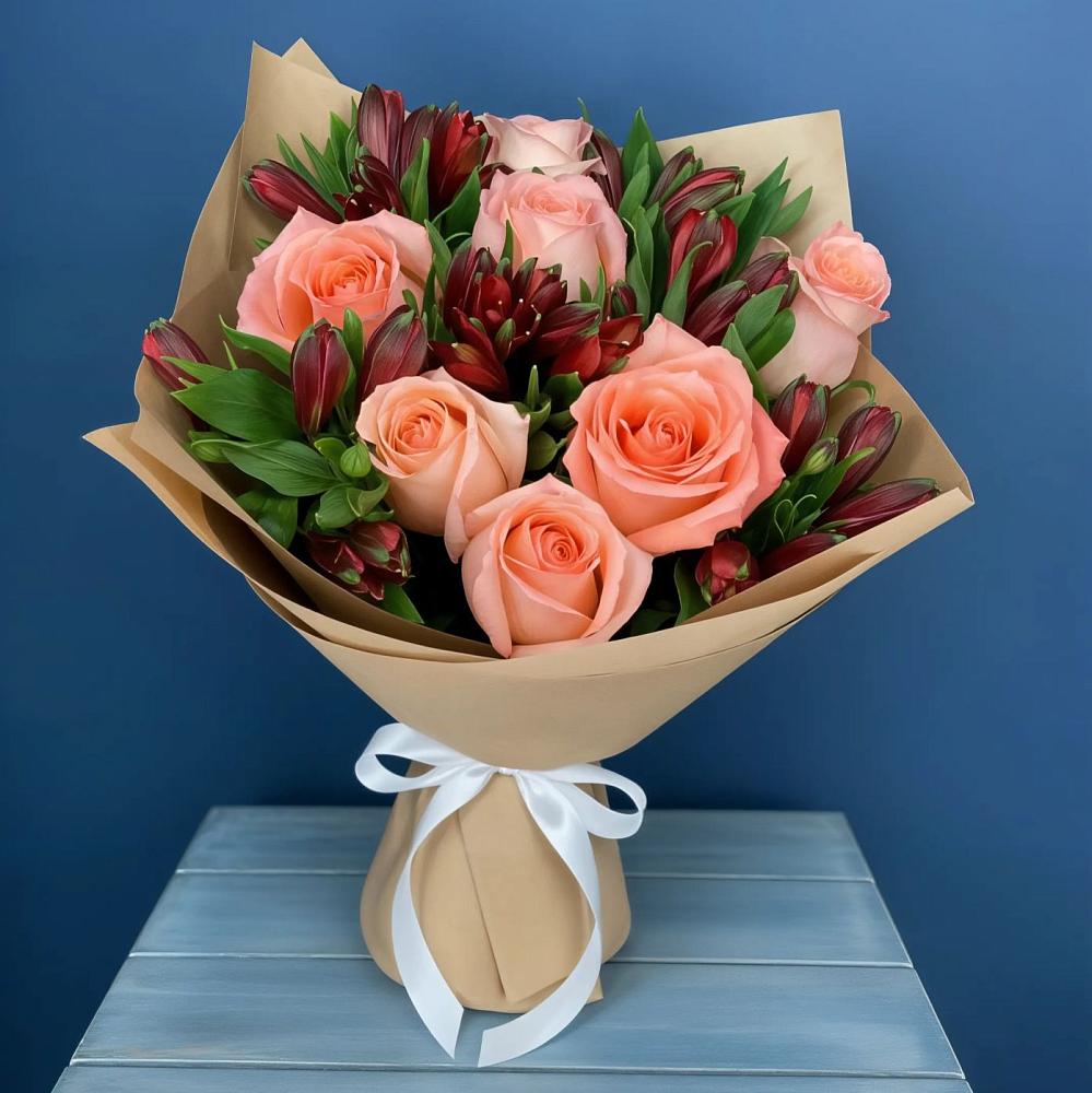 Букет цветов из: Розы и Альстромерии в Невельске