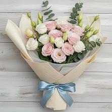 Букет цветов из:  Лизиантусы в Невельске