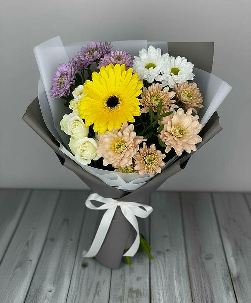 Букет цветов из: Розы, Герберы и Хризантемы в Невельске