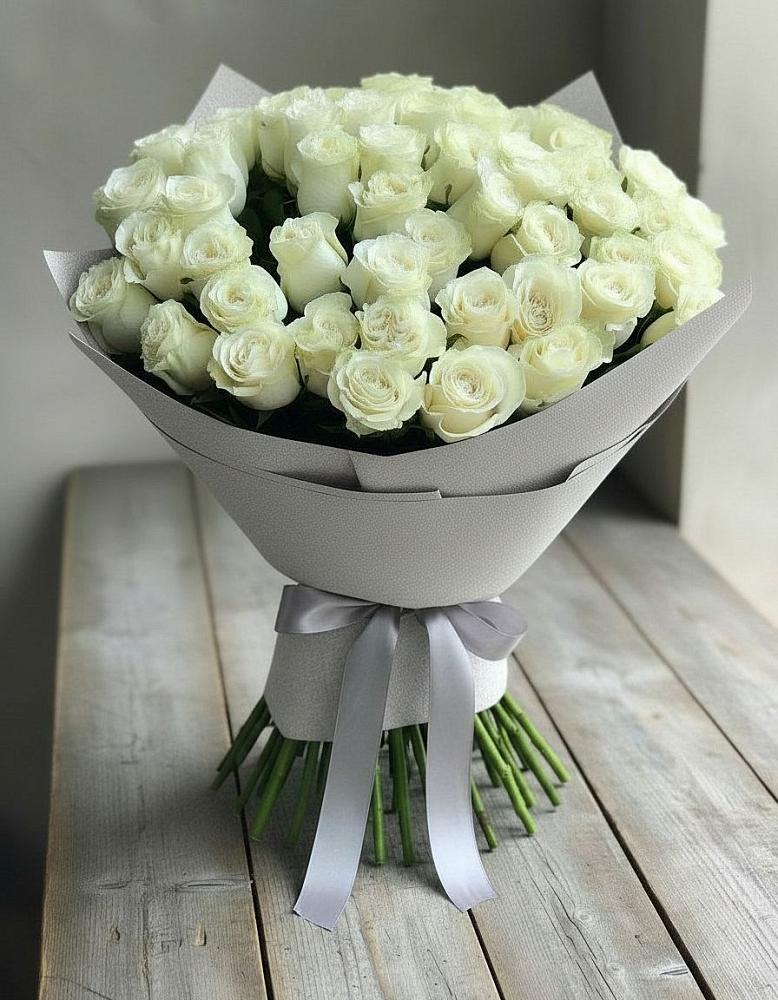 Букет 35 Белых роз в Невельске