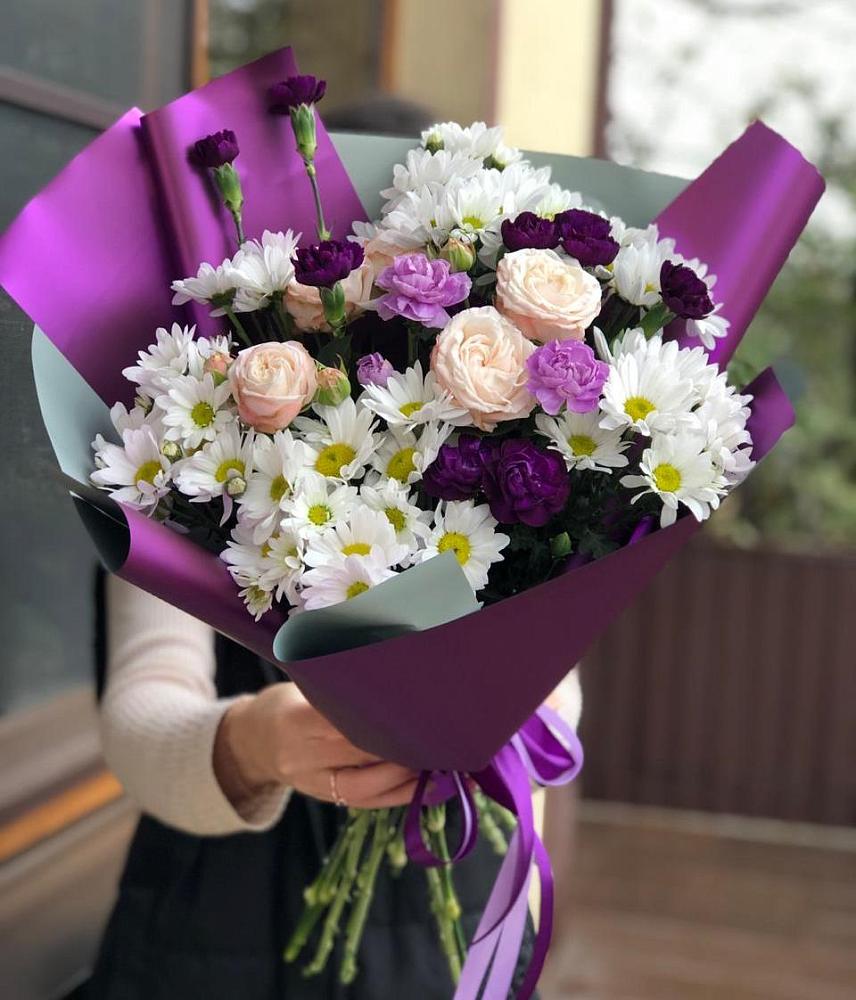 Букет цветов из: Хризантемы, Гвоздики и Розы в Невельске