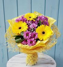 Букет цветов из:  Хризантемы и Герберы в Невельске