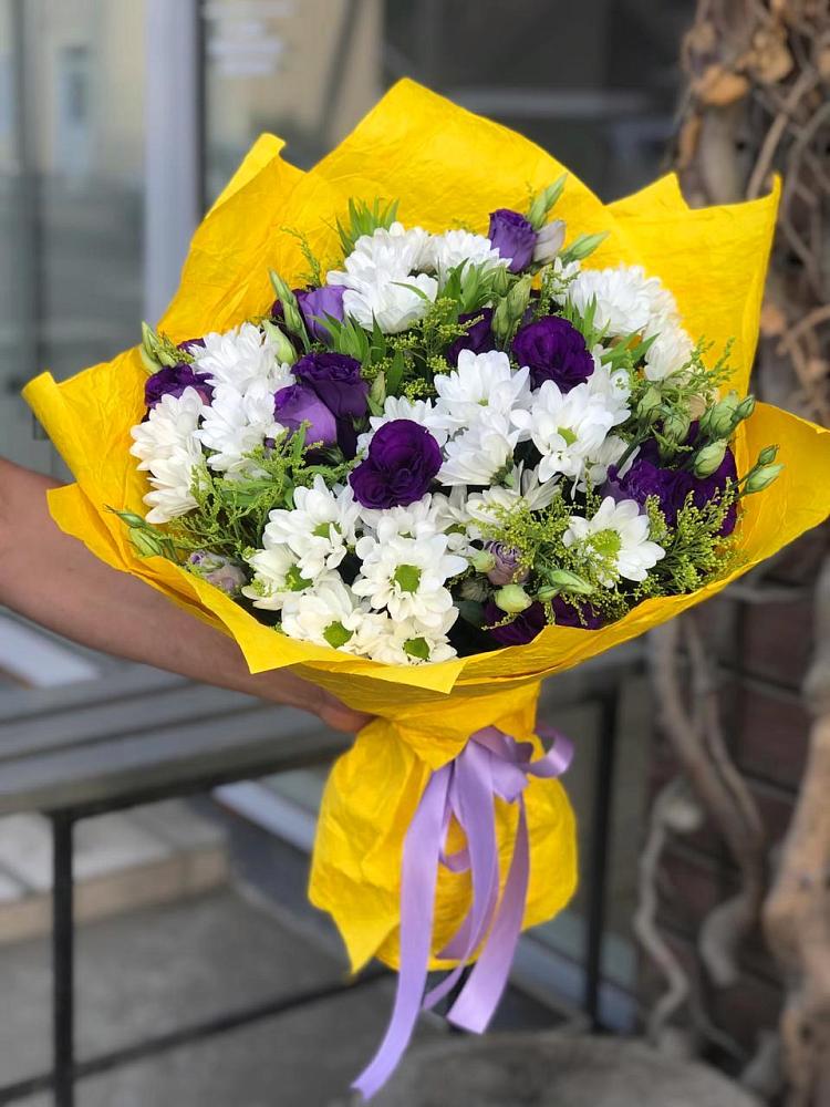 Букет цветов из: Ирисы, Хризантемы и Ромашки в Невельске