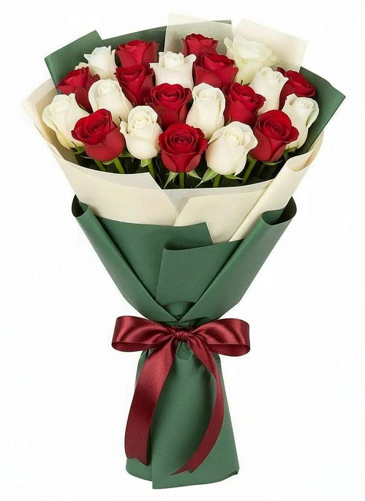 Букет Микс из красных и белых роз в Невельске