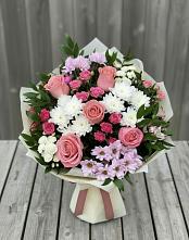 Букет цветов из:  Альстромерии, Гвоздики, Розы и Хризантемы в Невельске