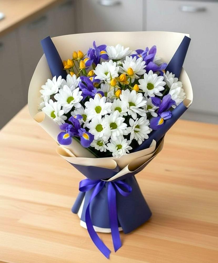 Букет цветов из: Розы, Ирисы и Хризантемы в Невельске