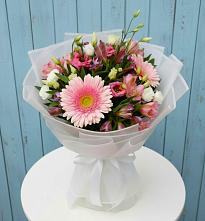 Букет цветов из:  Герберы, Альстромерии и Лизиантусы #REPLACE_PRED# Невельске